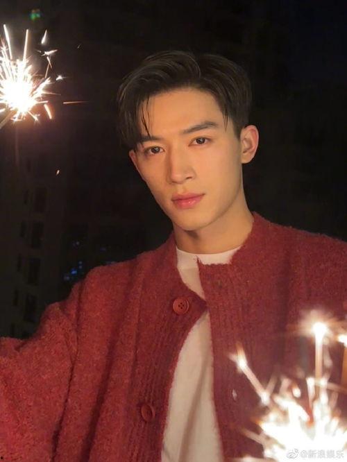 圈内人爆料周也王星越,揭秘明星背后的神秘恋情